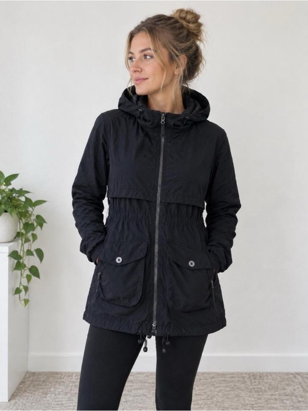 Mountain Hardwear Black Hooded Utility Jacket - Women's